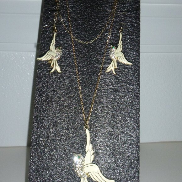 Betsey Johnson Necklace and earrings set - Picture 4 of 4